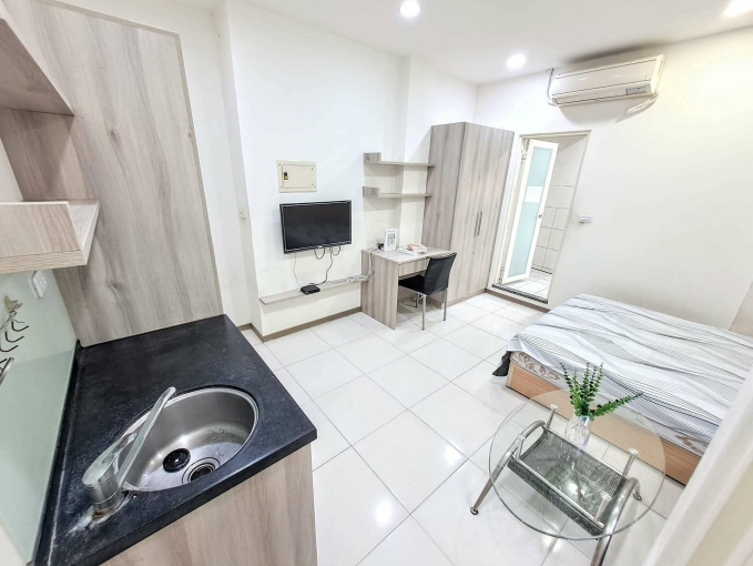 可租補*類一房一廳*流理台*陽台*衛浴開窗*室內機車位*子母車（第11張）