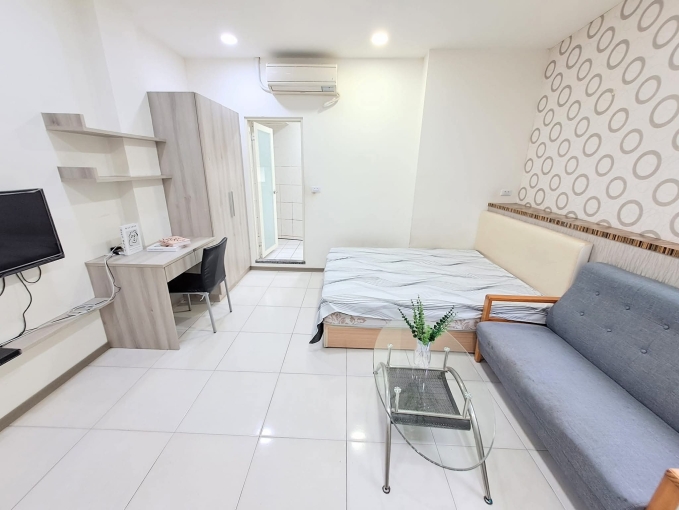 可租補*類一房一廳*流理台*陽台*衛浴開窗*室內機車位*子母車（第7張）