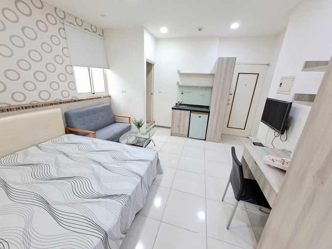 可租補*類一房一廳*流理台*陽台*衛浴開窗*室內機車位*子母車（第4張）