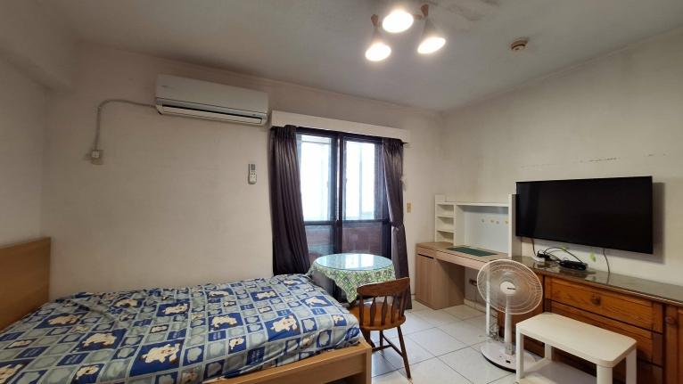 勤美誠品草悟道~可租補1+1房電梯大套房 - Image 1