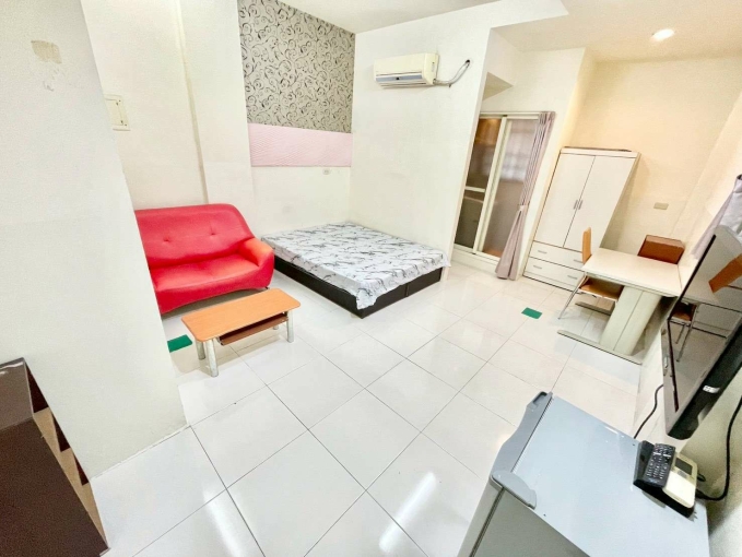 🔥西區陽台獨洗🔥可雙租補🔥飲水機子母車🔥近五權車站 - Image 1