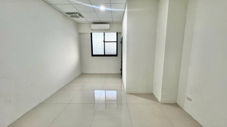 🛑 老闆請留步！北區店面【含稅＋雙車位】‼️（第6張）