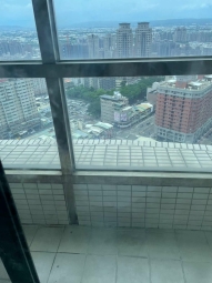 台水台電🍀稀有可貓🍀陽台獨洗🍀租屋補助🍀可戶籍🍀電梯🍀子母車🍀管理員（第4張）