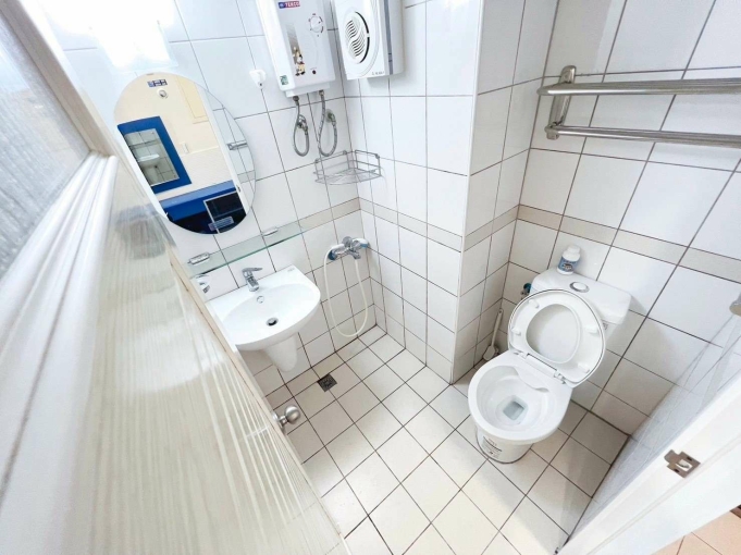 曉明女中、漢口商圈|可租補、台水電有車位! - Image 4