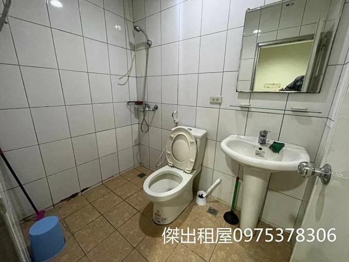 傑出租屋/夜市藝文稀有低樓層,半年約 - Image 5