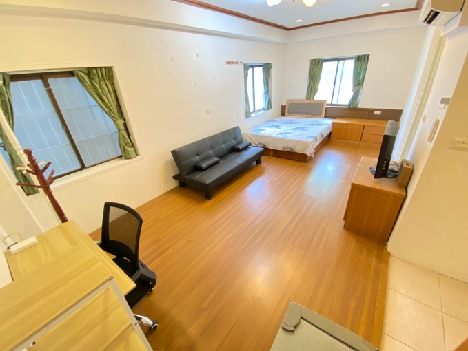 法院前❤️短租首選🎈喵嗚✨木質感 - Image 1