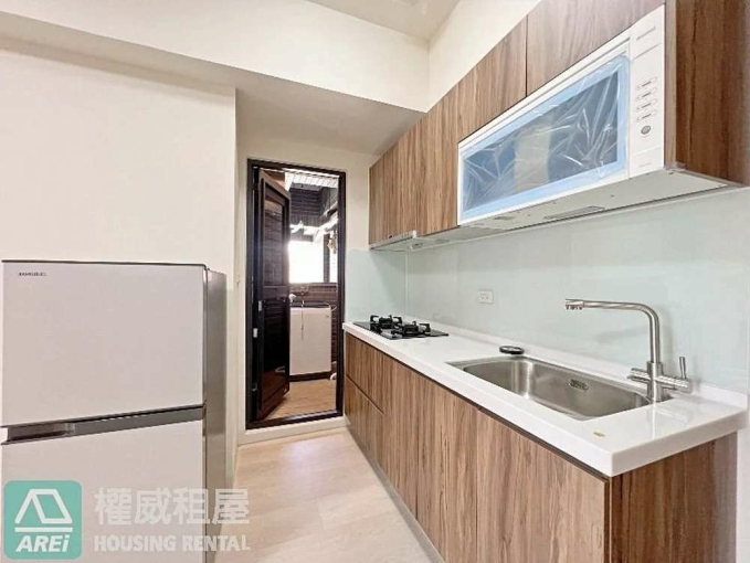 陽明學區K-house優質正兩房兩衛浴開窗平車 - Image 1