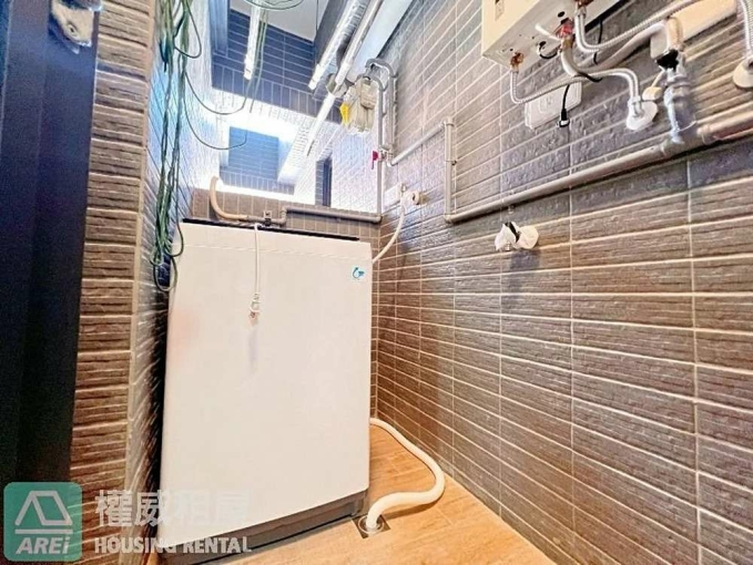 陽明學區K-house優質正兩房兩衛浴開窗平車 - Image 9