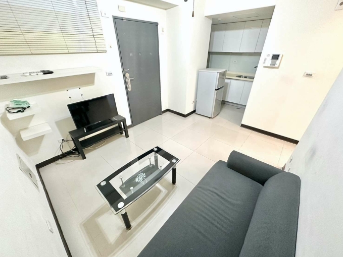 眼淚記得妳💕逢甲夜市2房💫台水台電💫代收包裹✅子母車（第4張）