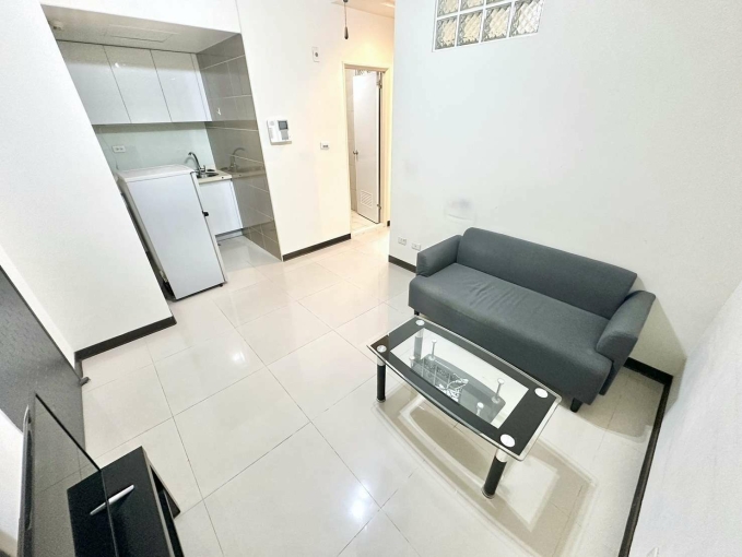 眼淚記得妳💕逢甲夜市2房💫台水台電💫代收包裹✅子母車（第1張）