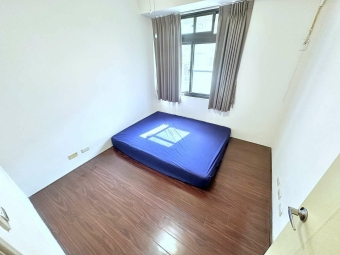 眼淚記得妳💕逢甲夜市2房💫台水台電💫代收包裹✅子母車（第8張）