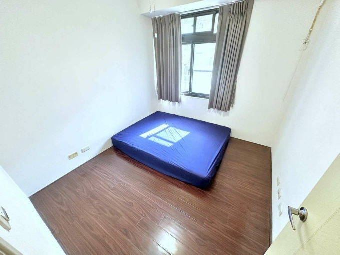 眼淚記得妳💕逢甲夜市2房💫台水台電💫代收包裹✅子母車（第8張）