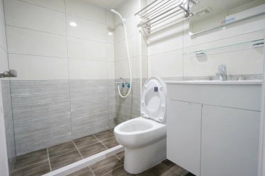 近古亭捷運~寧靜巷弄~空間寬敞~旁家樂福超市~（第8張）