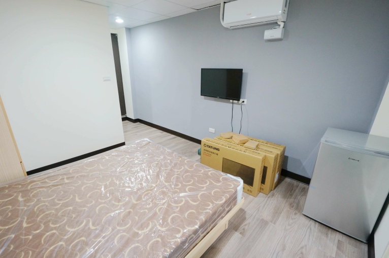 近古亭捷運~寧靜巷弄~空間寬敞~旁家樂福超市~（第1張）