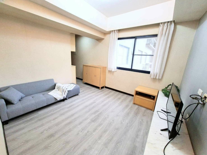 *正七期*全新木地板*鄰近歌劇院*台水電~（第1張）