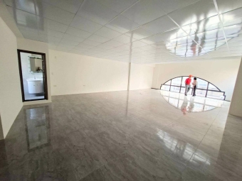 寬敞空間~適合辦公.咖啡簡餐少油煙業者~歡迎賞屋（第2張）