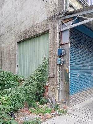 黃金店面出租，宜開店、宜居，近學區、近醫院、近市場、近公車總站，交通便利。若有意願租賃者，請盡速與我聯繫。劉先生：0928805092。(仲介勿擾)！（第4張）