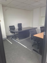 勞工公園獅甲捷運站旁辦公大樓（第8張）