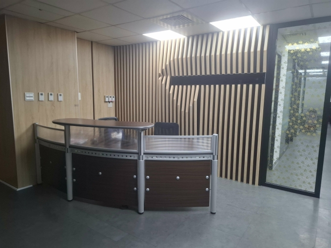 勞工公園獅甲捷運站旁辦公大樓（第2張）