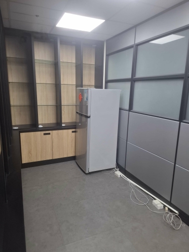 勞工公園獅甲捷運站旁辦公大樓（第12張）