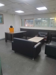 勞工公園獅甲捷運站旁辦公大樓（第4張）