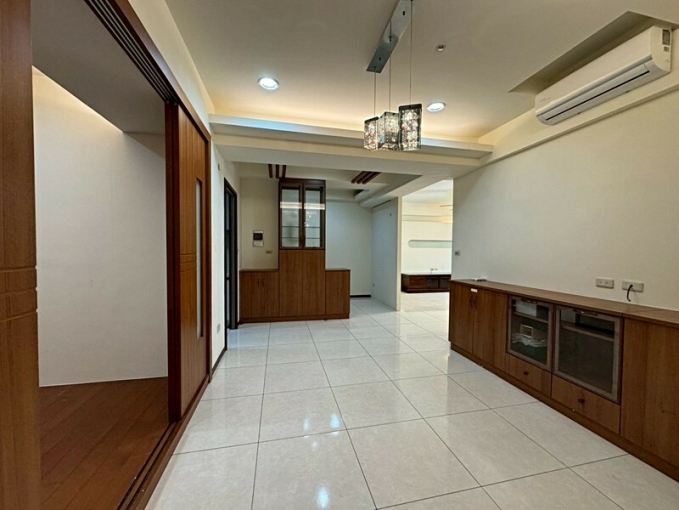 香榭堤景溫馨3+1房車~含管理費（第2張）