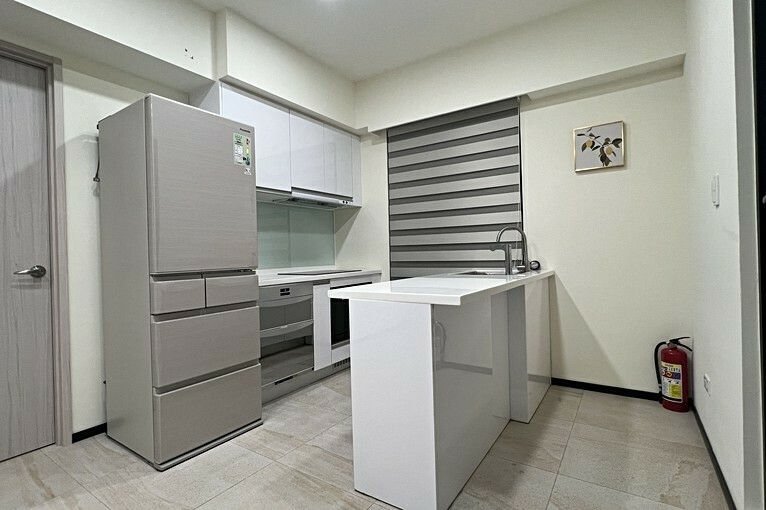免仲介費可租補-全新高質感大露台全景視野電梯2房-五泰飛飛（第2張）