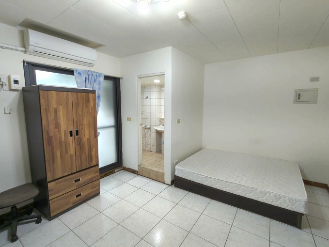 橘子🍊近親親戲院可租補🍊台水電大套房🍊管理員子母車 - Image 4