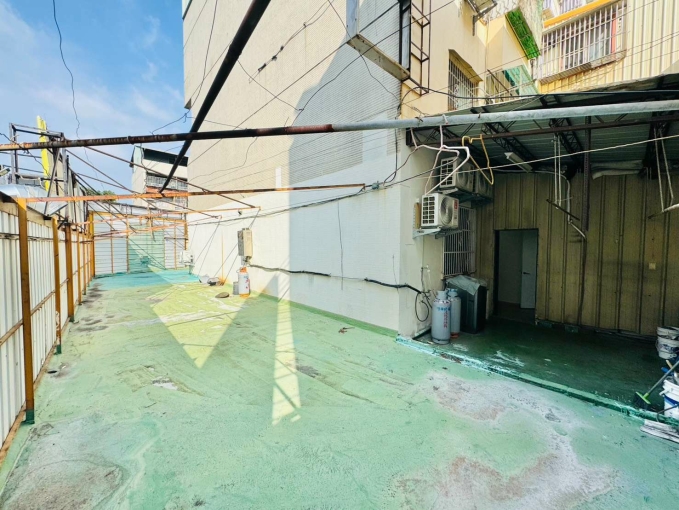 🐶青海路26坪大4房2衛/超大露台低樓層/台水電可貓狗✨(第12張)
