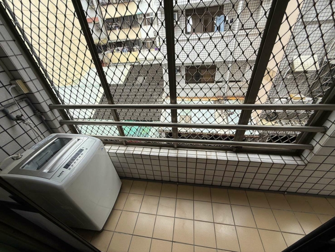 超大間☆台電均計☆可租補☆陽台獨洗曬☆垃圾處理（第14張）