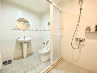 可寵*沙發*大空間*飲水機*子母車~有1機車位 - Image 12