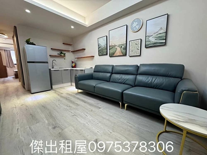 傑出租屋/電梯全新裝潢1+1,獨洗,可補助! - Image 2