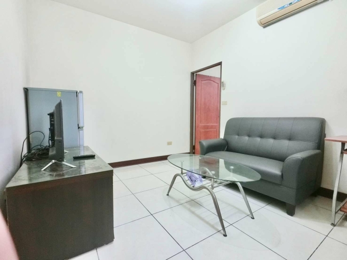 超俗正一房一廳✨台電計費✨陽台獨洗✨衛浴開窗✨近南屯捷運站✨（第3張）