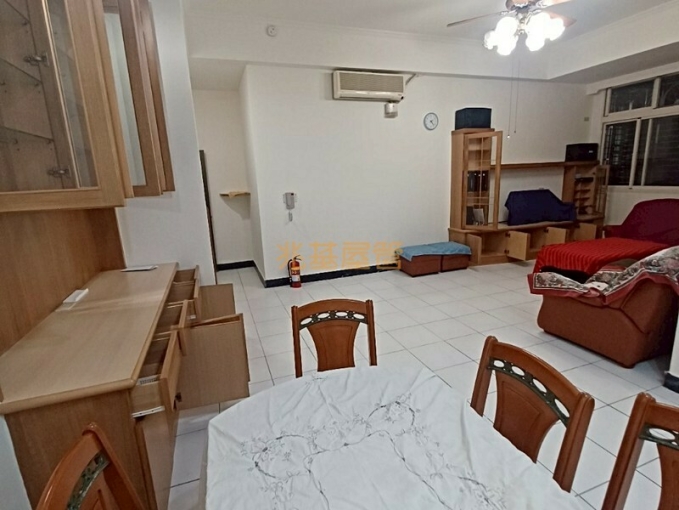 兆基社會住宅🏠⛳️~深坑鬧區~稀有乾淨一樓三房~⛳️（第1張）