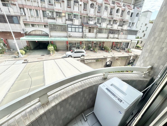 哪裡跌倒哪裡躺好💕陽台獨洗✨可租補⭐ 近文心森林公園 ✨宇你相見（第8張）