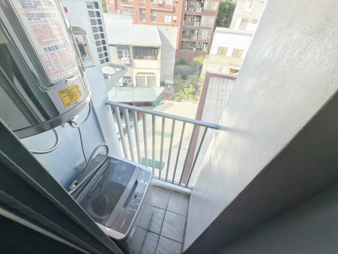 北區衛浴開窗採光通風曉明女中整棟新蓋可租補多間可選陽台獨洗曬流理台雙層冰箱變頻冷氣電梯套房（第8張）