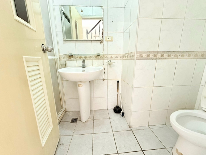 大明高中對面 臨12米路~透店大四房、可租補、可寵 - Image 5