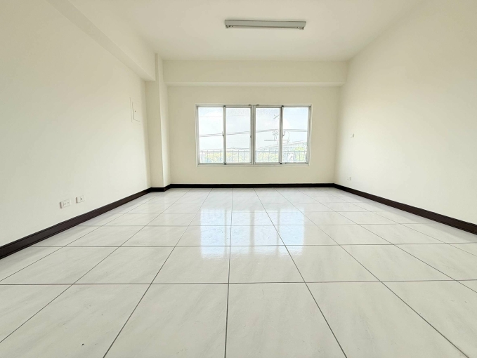 大明高中對面 臨12米路~透店大四房、可租補、可寵 - Image 2