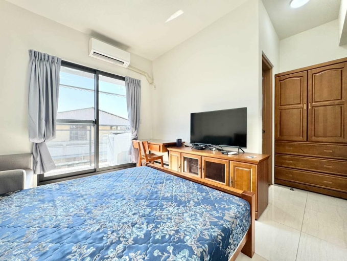 陽光明媚🔆大套房🏅可租補💎陽台獨洗曬🌷衛浴開窗🔆頂樓曬被（第2張）