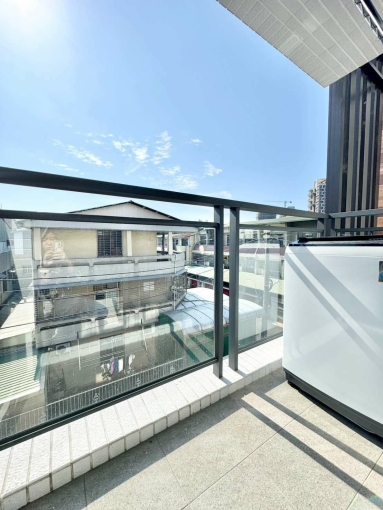 陽光明媚🔆大套房🏅可租補💎陽台獨洗曬🌷衛浴開窗🔆頂樓曬被（第5張）