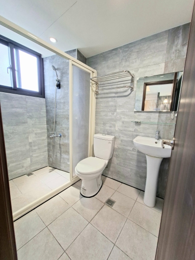可租補*電梯*流理臺*陽台*飲水機*子母車~(第9張)