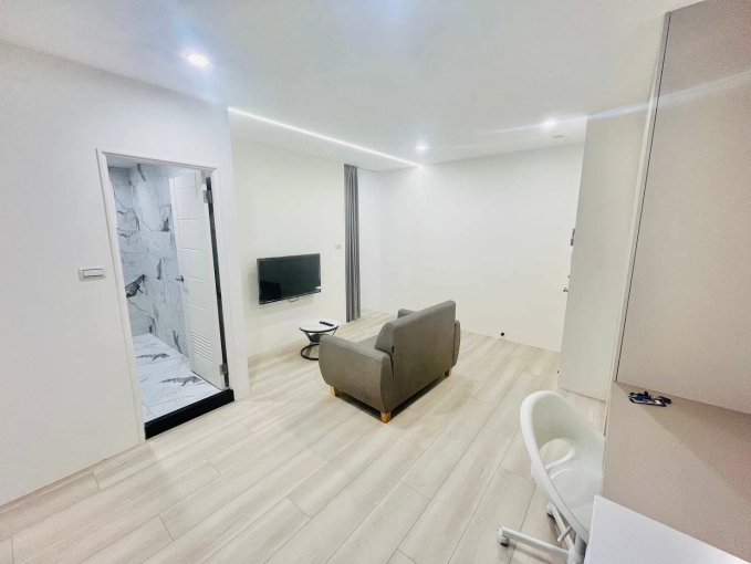 正1房1廳🏅雙租補💎陽台獨洗曬🔆質感裝潢✨衛浴開窗(第8張)