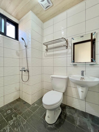 近中國醫⭐獨洗陽台⭐質感裝潢⭐乾淨明亮 - Image 4