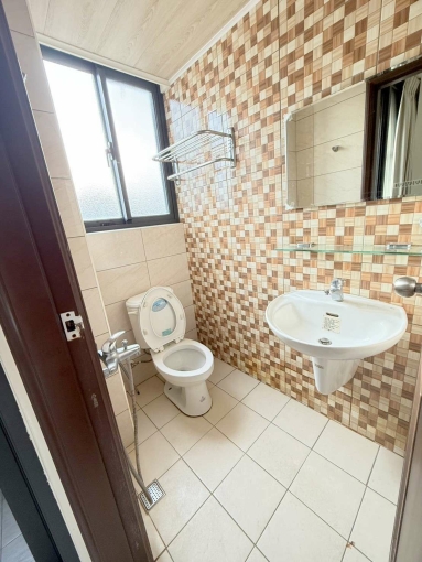 西屯區秒殺大套房🔥陽台獨洗✨衛浴開窗🌟可租補🎊(第10張)