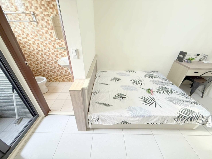 西屯區秒殺大套房🔥陽台獨洗✨衛浴開窗🌟可租補🎊(第12張)