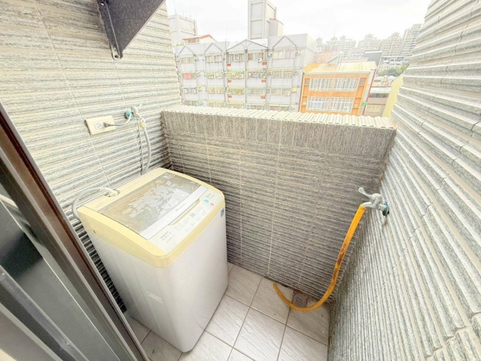 西屯區秒殺大套房🔥陽台獨洗✨衛浴開窗🌟可租補🎊(第11張)