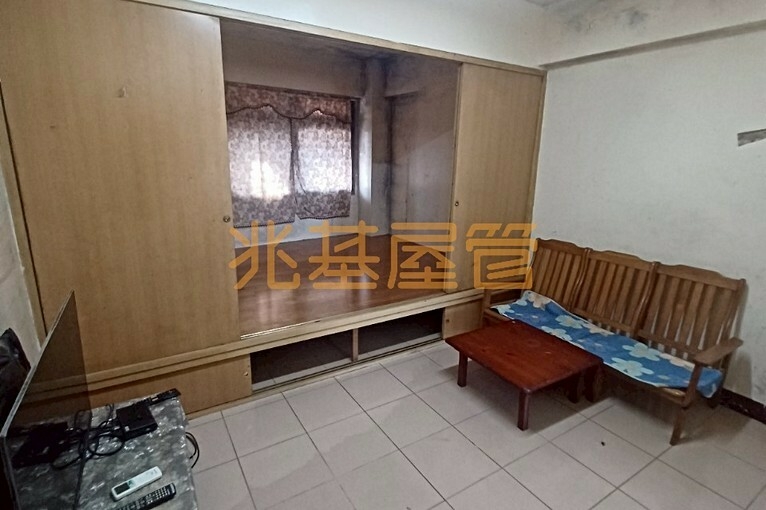 兆基社會住宅🏠成功市場旁⛳️超便宜大套房+置物間⛳️（第1張）