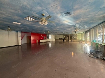 橘子🍊近葫蘆墩公園🍊門前可停車大面寬店面🍊100坪可用（第4張）