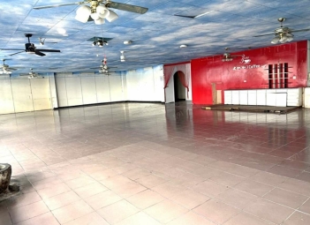 橘子🍊近葫蘆墩公園🍊門前可停車大面寬店面🍊100坪可用（第1張）