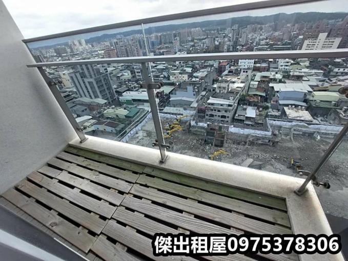 傑出租屋/站前高風景,知名優質豪宅!! - Image 14